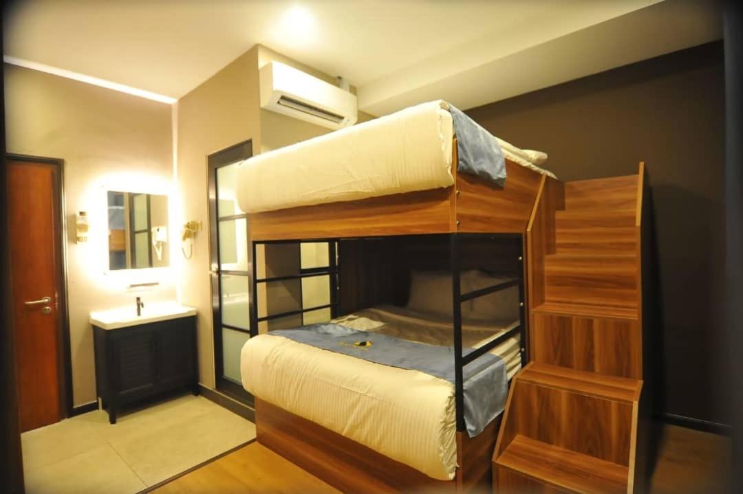 Skye Hotel Sunway Subang Jaya Exterior photo